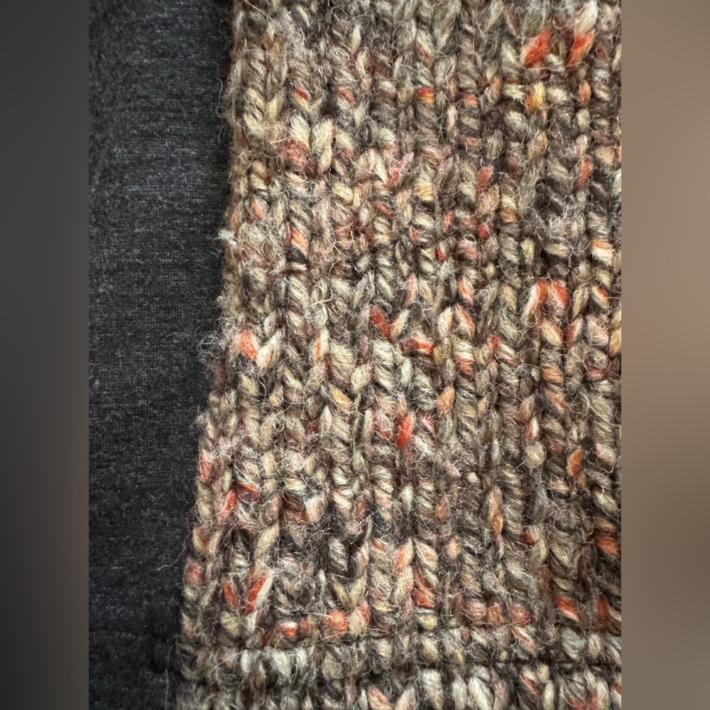 Robert Graham sweater - Picture 5 of 11